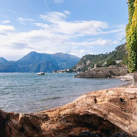 The - Front דירה Fiumelatte